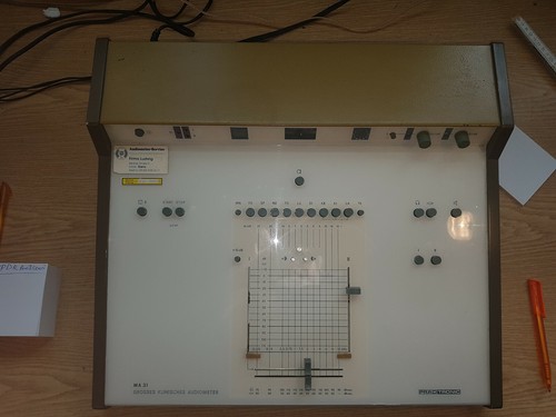 Audiometer 31 - audiometer,